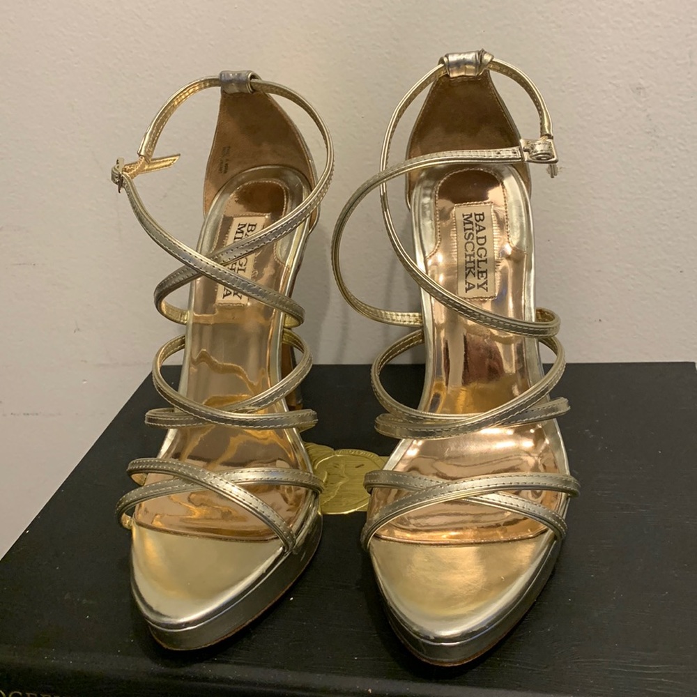 Badgley Mischka Zula Gold Sandal, Size 7M